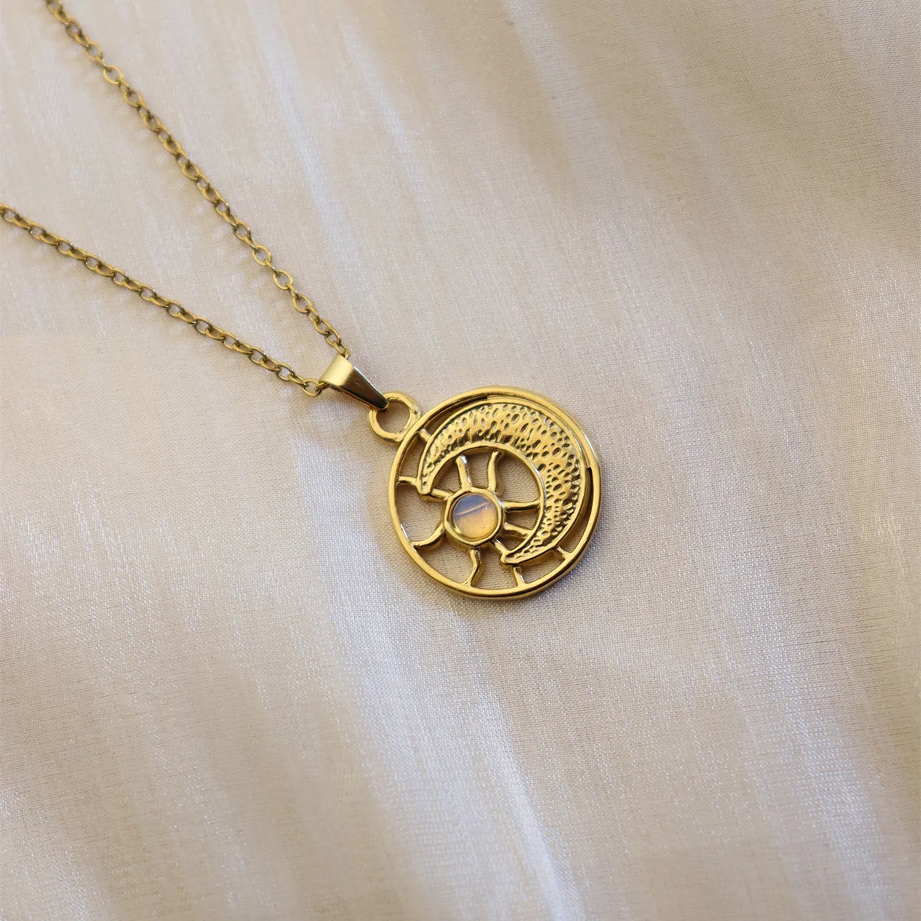 304 Stainless Steel 18K Gold Plated Simple Style Plating Inlay Sun Water Droplets Eye Natural Stone Pendant Necklace display picture 9