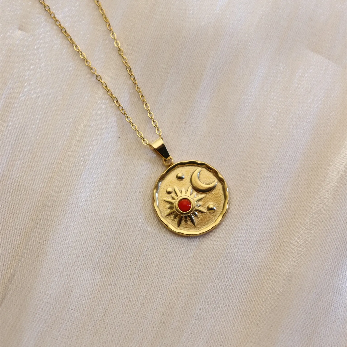 304 Stainless Steel 18K Gold Plated Simple Style Plating Inlay Sun Water Droplets Eye Natural Stone Pendant Necklace display picture 13