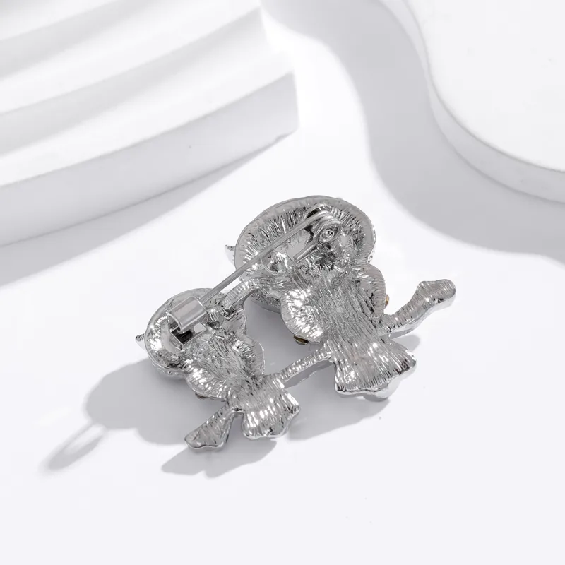 Simple Style Classic Style Animal Wreath Airplane Alloy Inlay Rhinestones Women's Brooches display picture 5