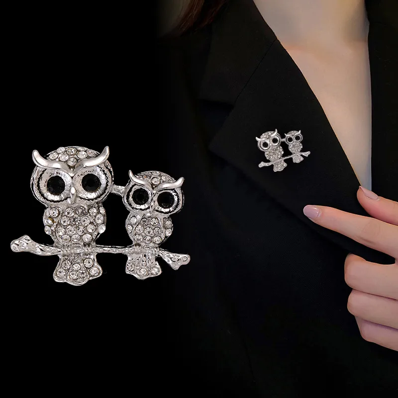 Simple Style Classic Style Animal Wreath Airplane Alloy Inlay Rhinestones Women's Brooches display picture 4