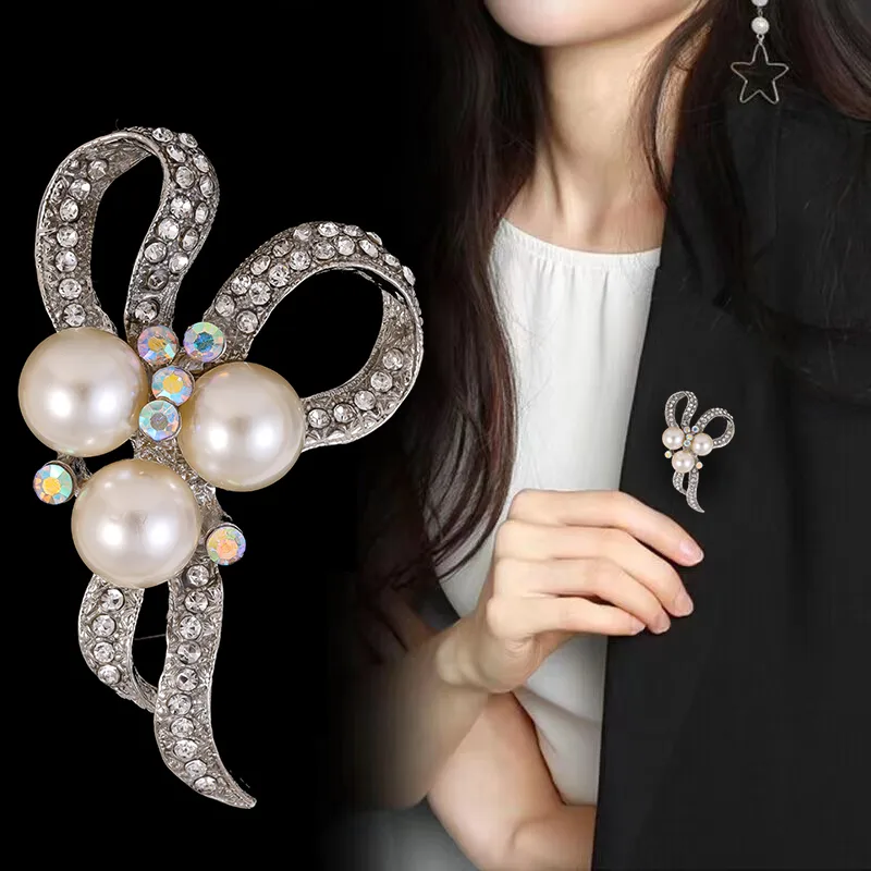 Simple Style Classic Style Animal Wreath Airplane Alloy Inlay Rhinestones Women's Brooches display picture 15