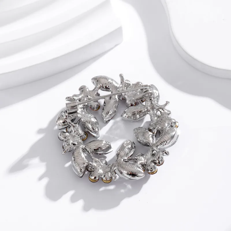 Simple Style Classic Style Animal Wreath Airplane Alloy Inlay Rhinestones Women's Brooches display picture 26