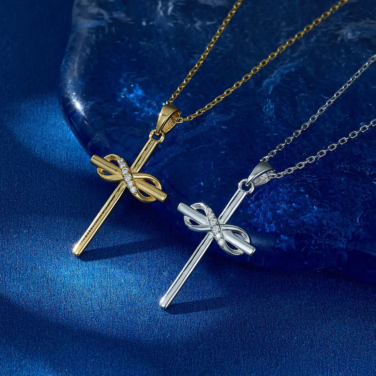 Sterling Silver White Gold Plated Gold Plated Simple Style Classic Style Inlay Cross Moissanite Pendant Necklace display picture 5