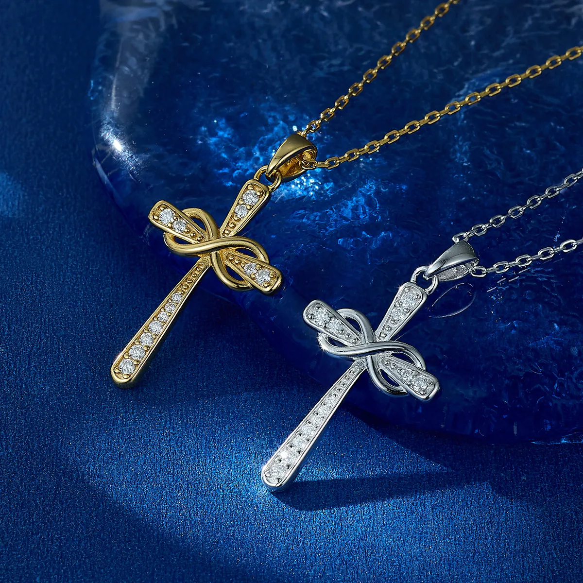 Sterling Silver White Gold Plated Gold Plated Simple Style Classic Style Inlay Cross Moissanite Pendant Necklace display picture 6