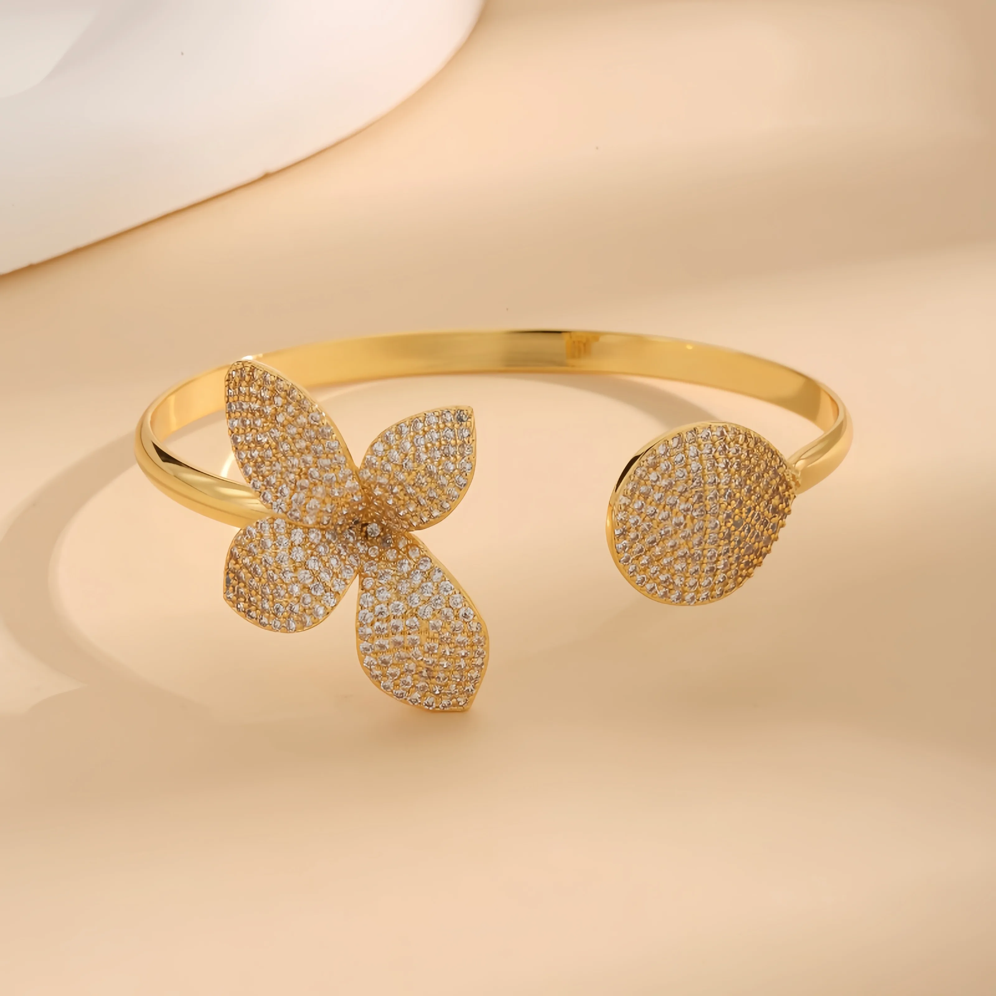 Copper 18K Gold Plated Inlay Flower Zircon Bangle display picture 1