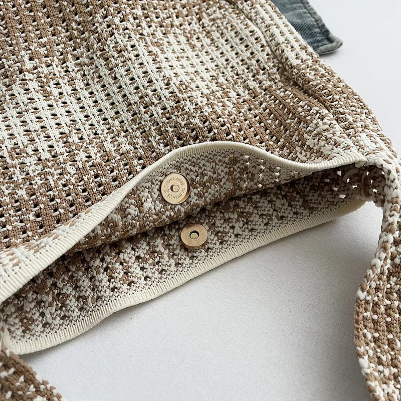 Women's Medium Straw Solid Color Vacation Classic Style Hollow Bucket Magnetic Buckle Crossbody Bag display picture 14