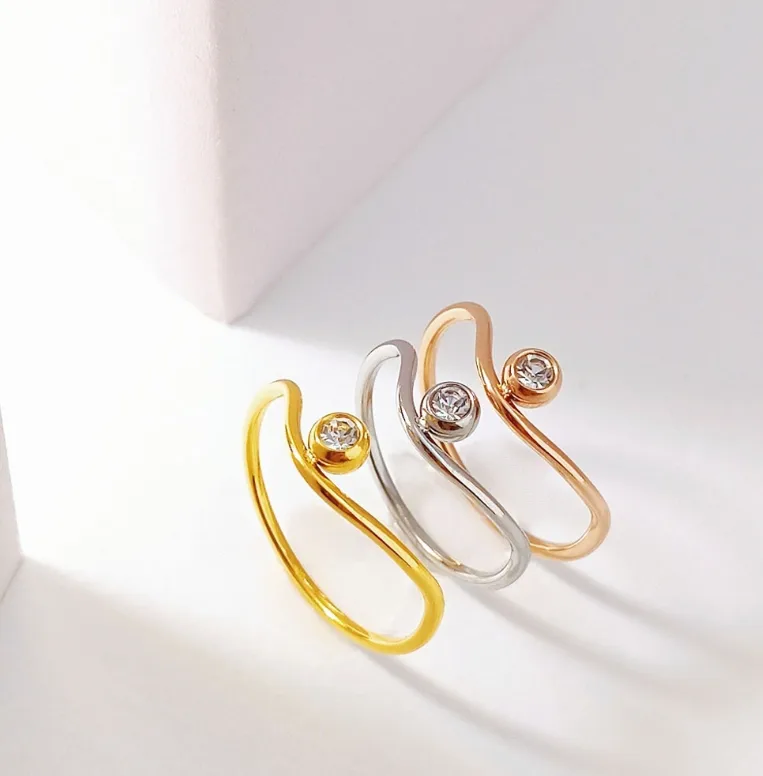 Wholesale Jewelry Simple Style Classic Style Commute Round Waves 304 Stainless Steel Titanium Steel Zircon 18K Gold Plated Inlay Rings display picture 3