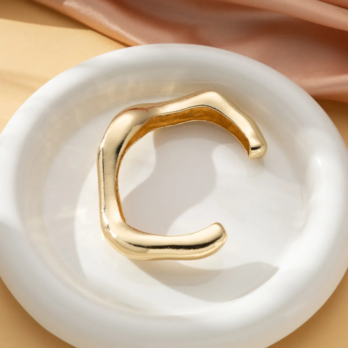 Casual Cute Simple Style Irregular Alloy Wholesale Bangle display picture 2