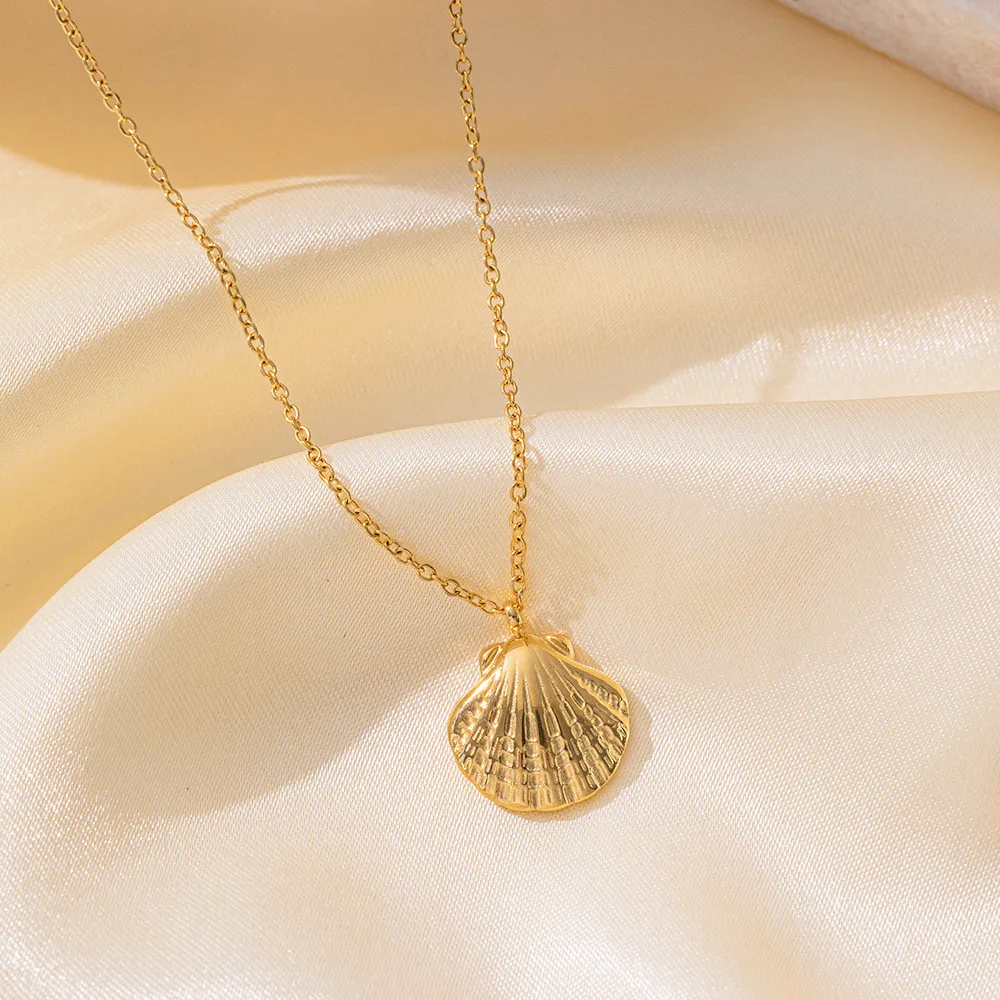 Wholesale Jewelry Casual Simple Style Shell 304 Stainless Steel 18K Gold Plated Scallop Polishing Plating Pendant Necklace display picture 2