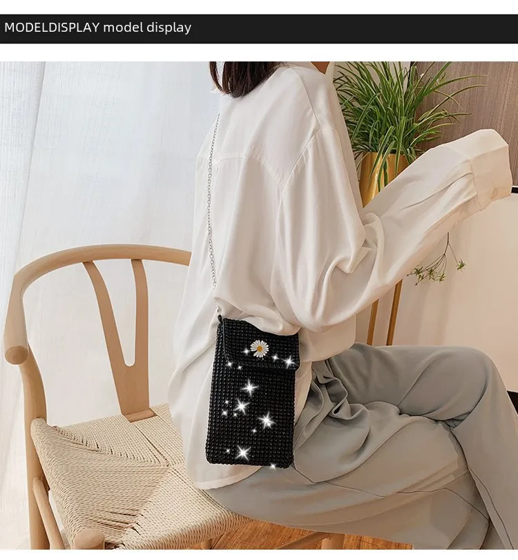 Internet Celebrity Style Casual Street Diamond Shiny Chain Shoulder Messenger Bag Trendy Fashion Shiny Personalized Phone Bag display picture 6