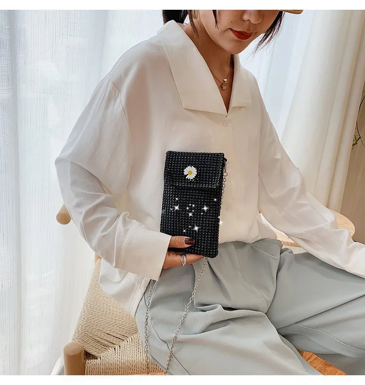 Internet Celebrity Style Casual Street Diamond Shiny Chain Shoulder Messenger Bag Trendy Fashion Shiny Personalized Phone Bag display picture 7