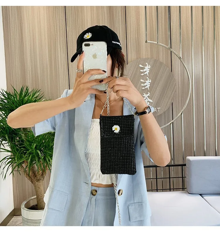 Internet Celebrity Style Casual Street Diamond Shiny Chain Shoulder Messenger Bag Trendy Fashion Shiny Personalized Phone Bag display picture 15