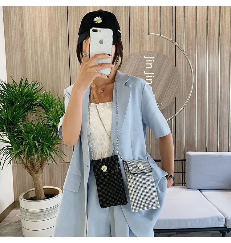 Internet Celebrity Style Casual Street Diamond Shiny Chain Shoulder Messenger Bag Trendy Fashion Shiny Personalized Phone Bag display picture 16