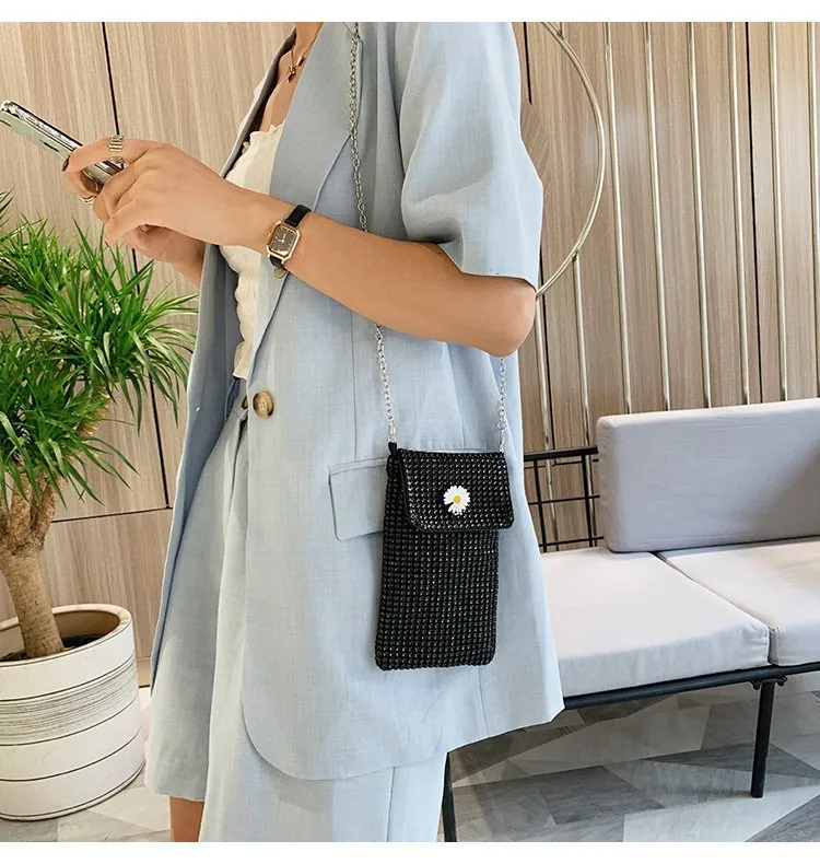 Internet Celebrity Style Casual Street Diamond Shiny Chain Shoulder Messenger Bag Trendy Fashion Shiny Personalized Phone Bag display picture 19