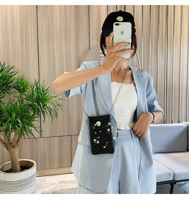 Internet Celebrity Style Casual Street Diamond Shiny Chain Shoulder Messenger Bag Trendy Fashion Shiny Personalized Phone Bag display picture 20