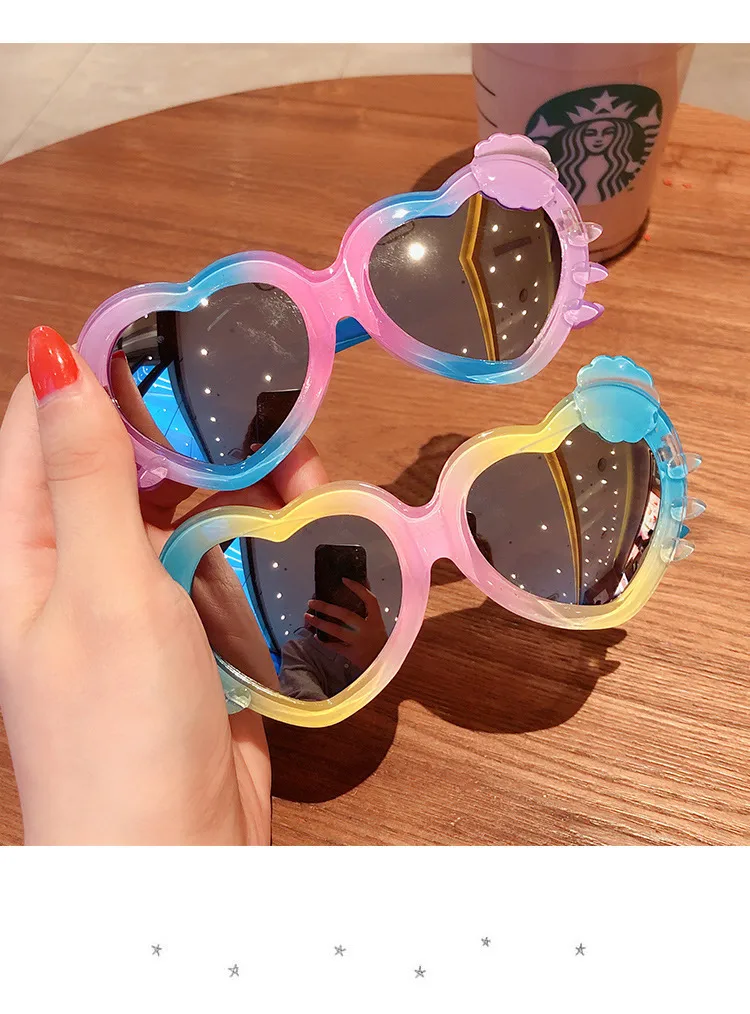 Little Red Book Children's Sunglasses Cute Princess Gradient Cartoon Men's And Women's Sunglasses Children's Colorful Sun Protection Sun Shade Trendy Glasses display picture 9