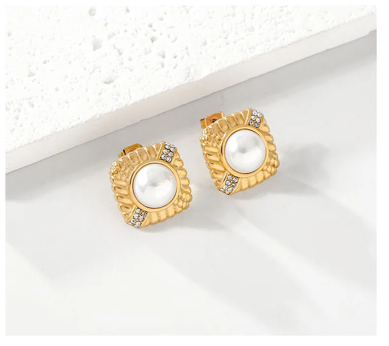 1 Pair Elegant Retro Classic Style Square 304 Stainless Steel 18K Gold Plated Ear Studs display picture 2