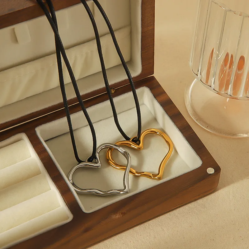 Wholesale Jewelry Simple Style Classic Style Heart Shape 304 Stainless Steel 18K Gold Plated Polishing Plating Pendant Necklace display picture 3