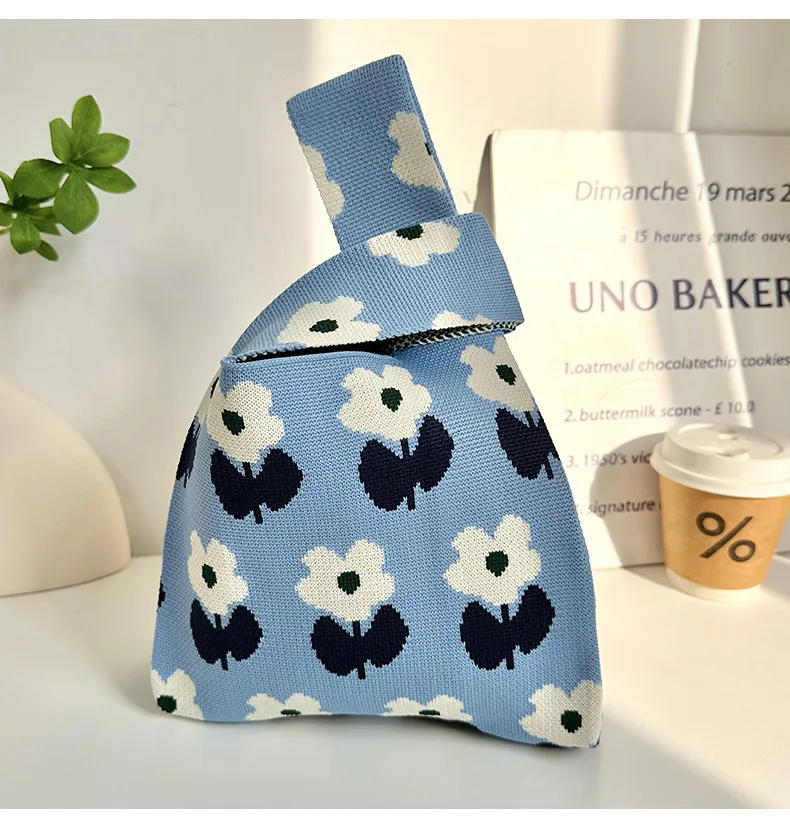 Knitted Bag Tote Bag Women's New Fashion Casual Flower Handbag Vest Bag  Casual Bag Fashion display picture 11