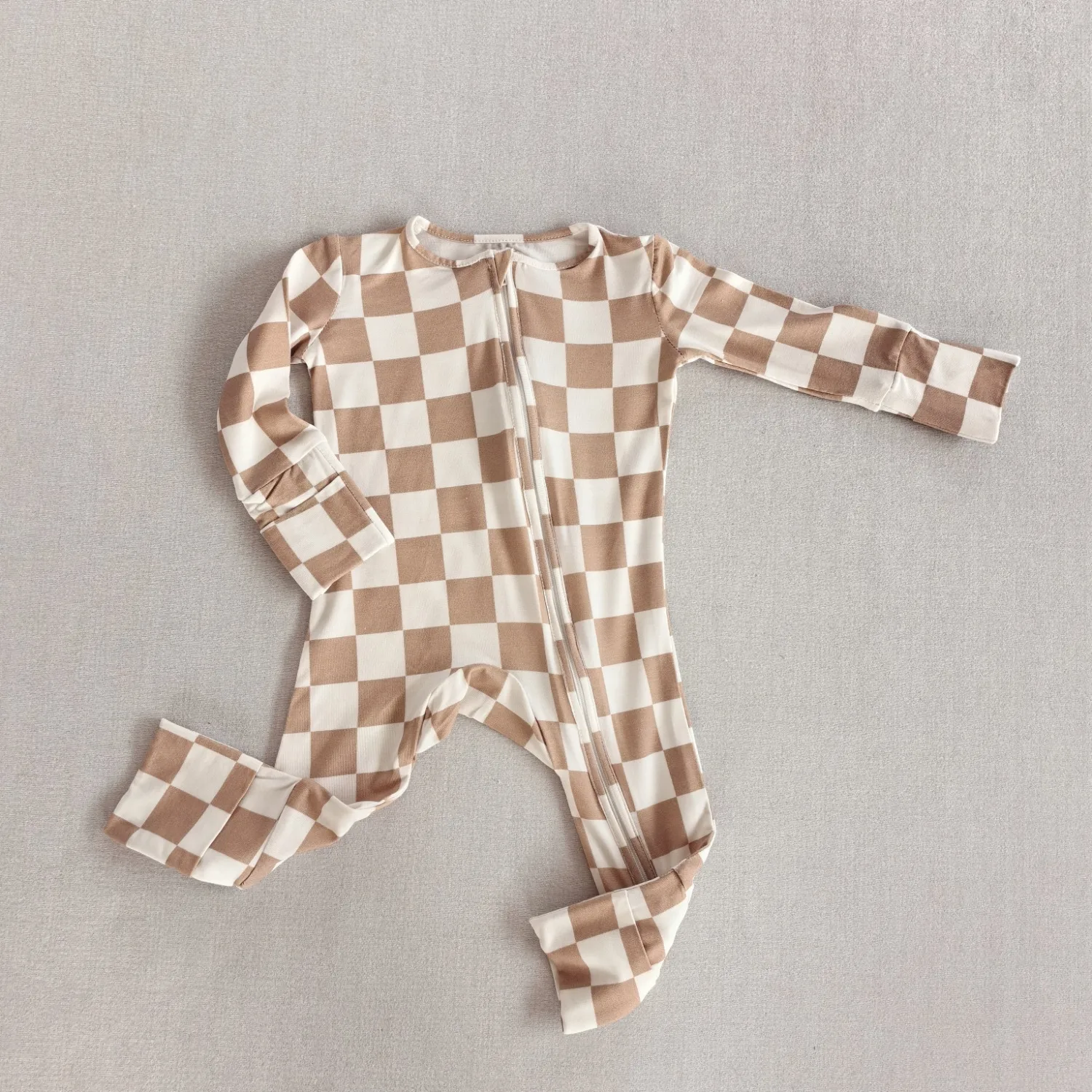 Spring And Summer  Baby Bamboo Fiber Climbing Clothing Baby Black And White Lattice Haggit Ringsuit   Baby Clothing display picture 6