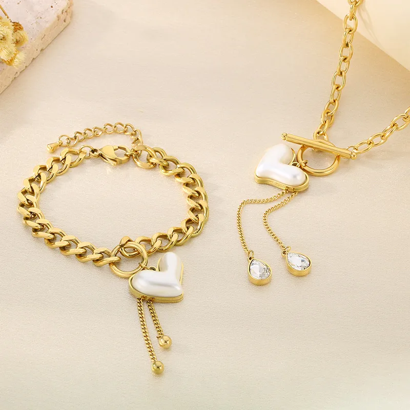 Wholesale Jewelry Simple Style Heart Shape 304 Stainless Steel 18K Gold Plated Jewelry Set display picture 4