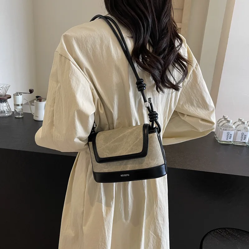 Women's Pu Leather Color Block Classic Style Sewing Thread Square Flip Cover Crossbody Bag display picture 19