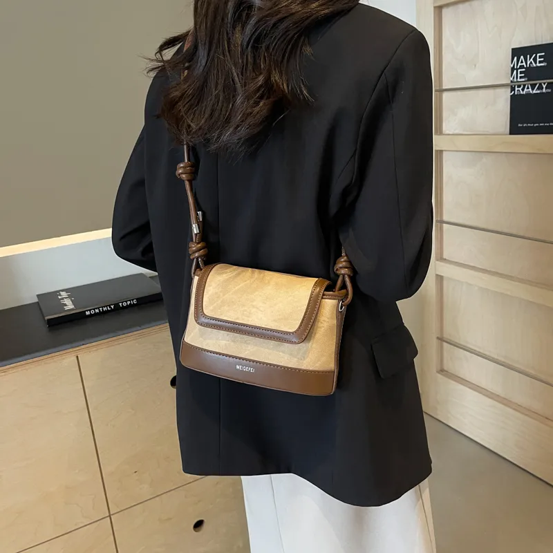 Women's Pu Leather Color Block Classic Style Sewing Thread Square Flip Cover Crossbody Bag display picture 13