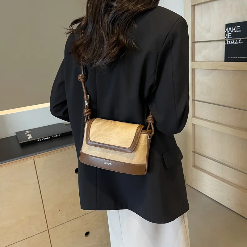 Women's Pu Leather Color Block Classic Style Sewing Thread Square Flip Cover Crossbody Bag display picture 21