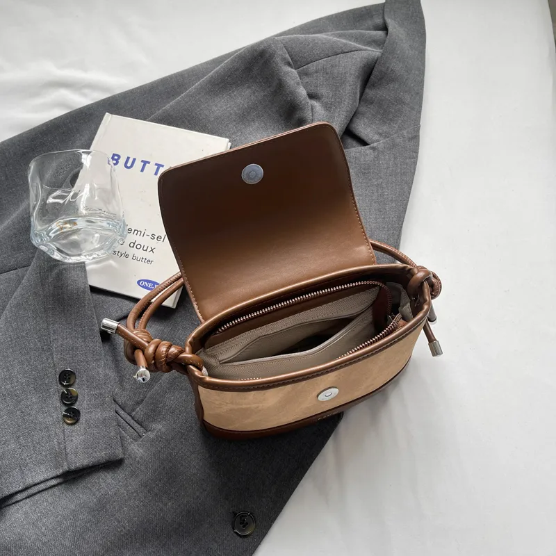 Women's Pu Leather Color Block Classic Style Sewing Thread Square Flip Cover Crossbody Bag display picture 23