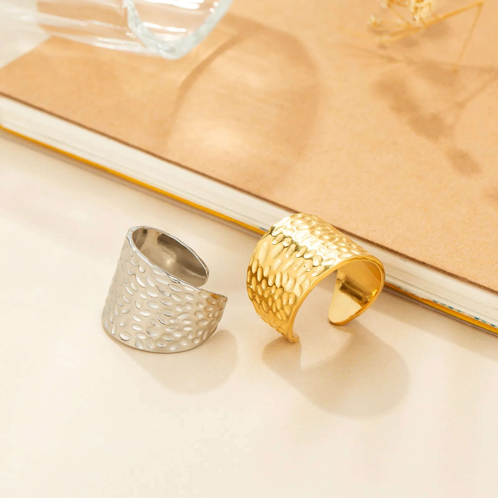 Wholesale Jewelry Classic Style Solid Color 304 Stainless Steel Gold Plated Open Rings display picture 2