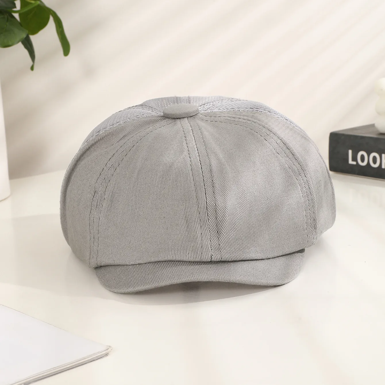Men's Casual Simple Style Solid Color Hollow Out Wide Eaves Newsboy Cap display picture 4