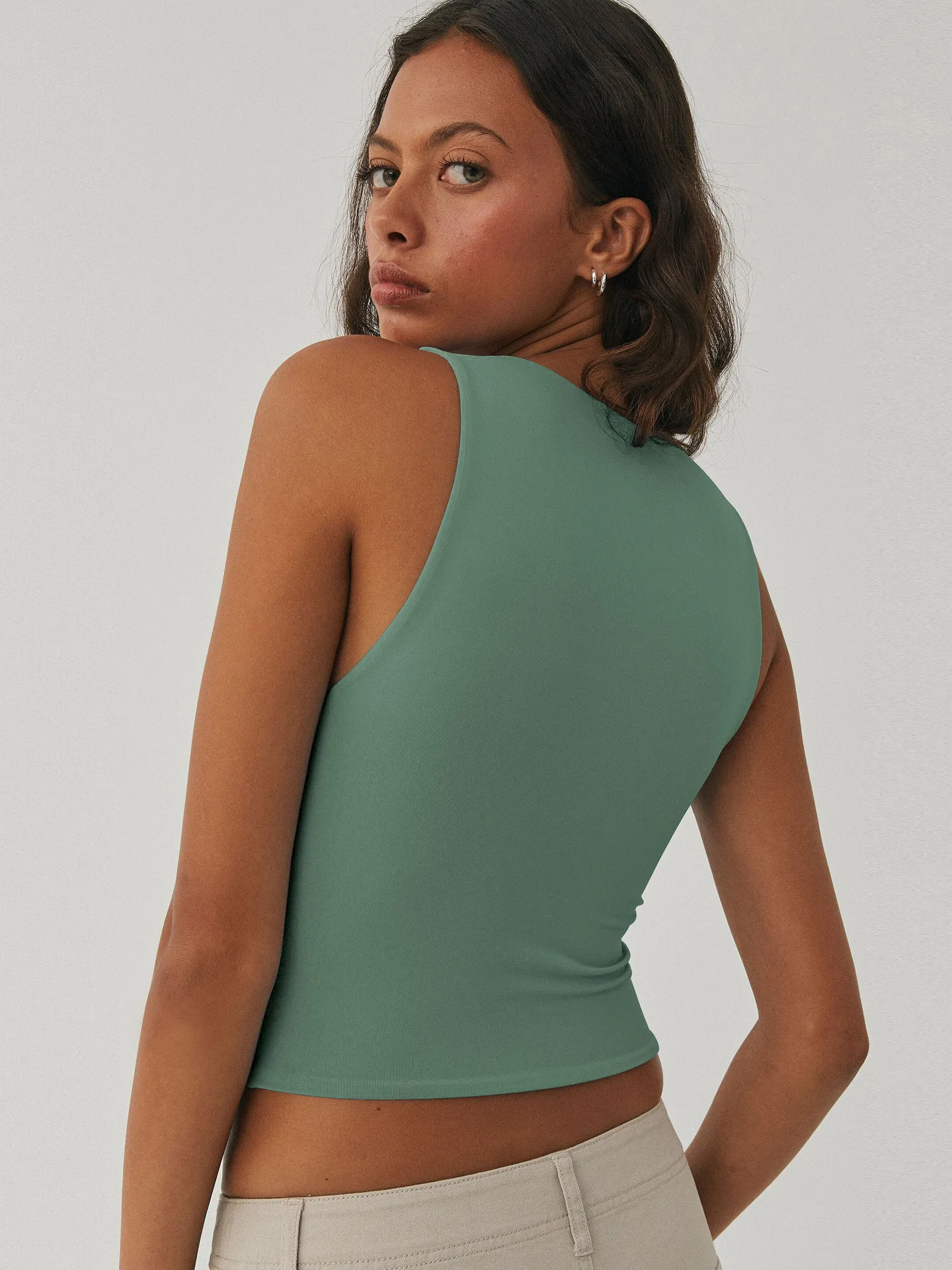 Spice Girl Fashion Spring And Summer Y2K Sleeveless Vest Slim-fit Slimming Inner Wearing Outer Wearing Sports Short Top For Women display picture 6