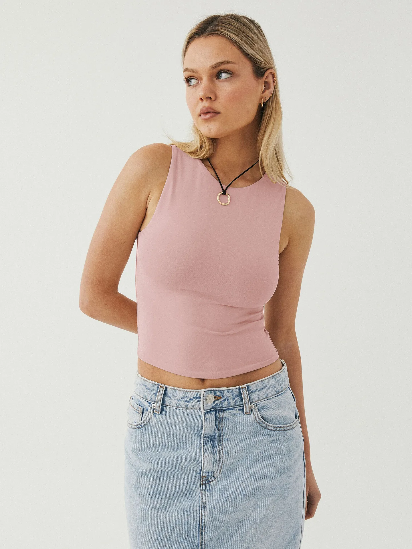 Spice Girl Fashion Spring And Summer Y2K Sleeveless Vest Slim-fit Slimming Inner Wearing Outer Wearing Sports Short Top For Women display picture 8