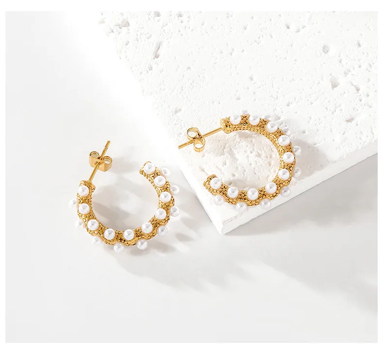 1 Pair Elegant C Shape 304 Stainless Steel 18K Gold Plated Ear Studs display picture 1