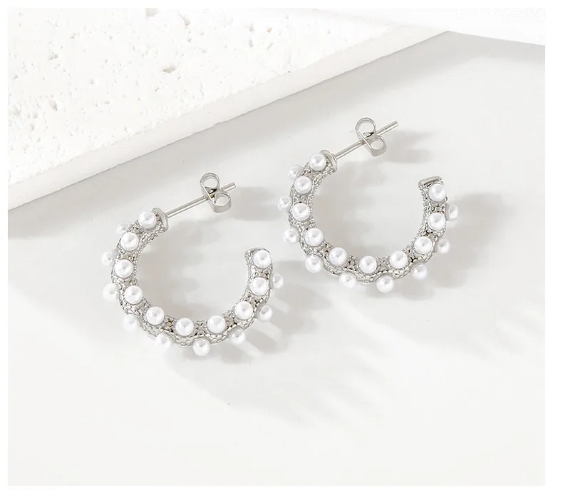 1 Pair Elegant C Shape 304 Stainless Steel 18K Gold Plated Ear Studs display picture 3