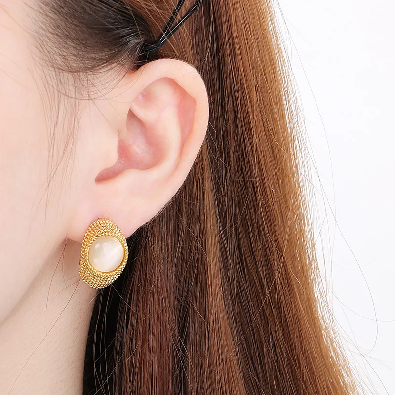 1 Pair Vintage Style Water Droplets 304 Stainless Steel 18K Gold Plated Ear Studs display picture 10