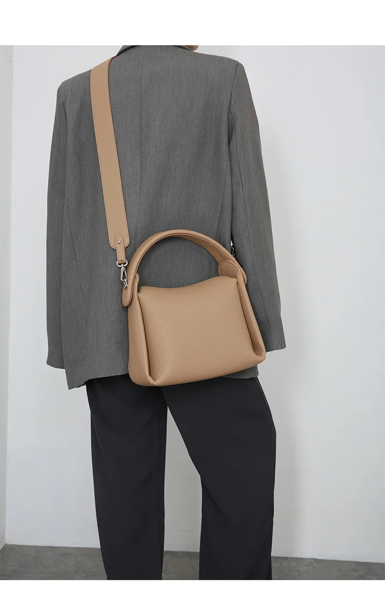 Soft Cigarette Case Bag Casual French Dumpling Bag  Summer New Simple  Retro Shoulder Crossbody Handbag display picture 10