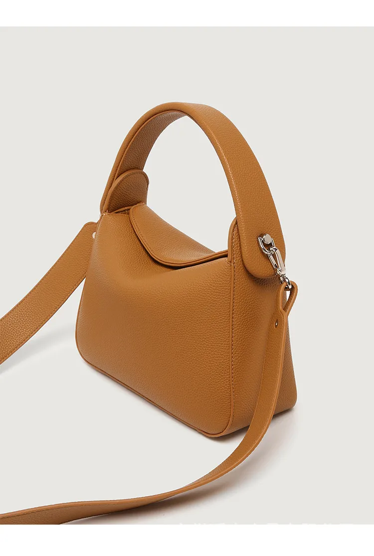 Soft Cigarette Case Bag Casual French Dumpling Bag  Summer New Simple  Retro Shoulder Crossbody Handbag display picture 12