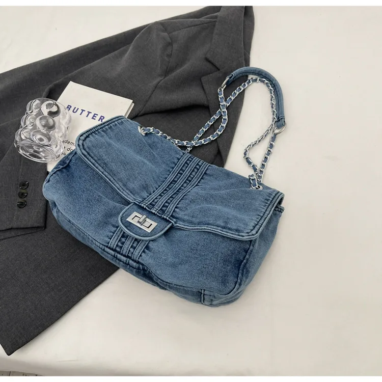 Retro Casual Denim Tote Bag For Women  Autumn New Large Capacity Chain High-grade Shoulder Messenger Bag display picture 14