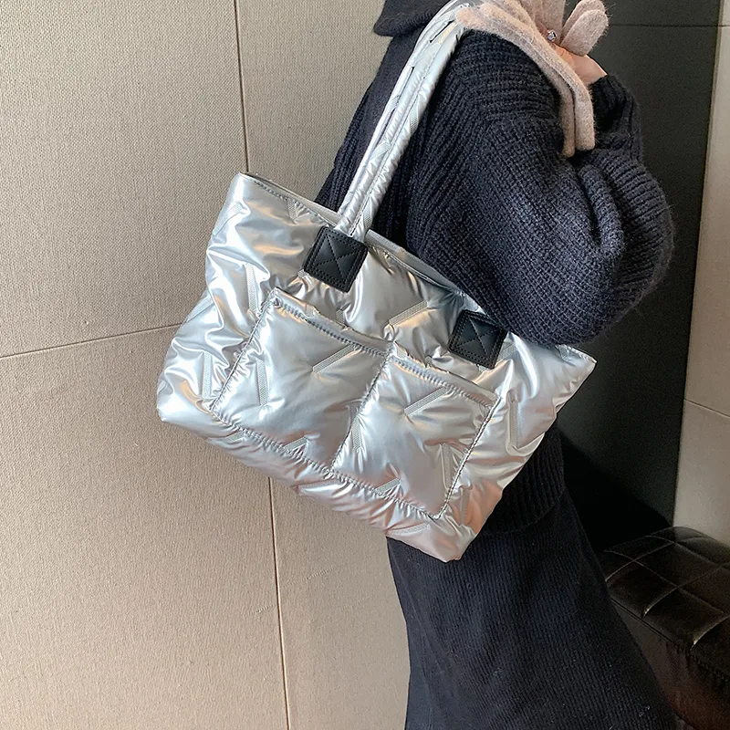 Women's Nylon Solid Color Vacation Streetwear Sewing Thread Square Zipper Tote Bag display picture 23