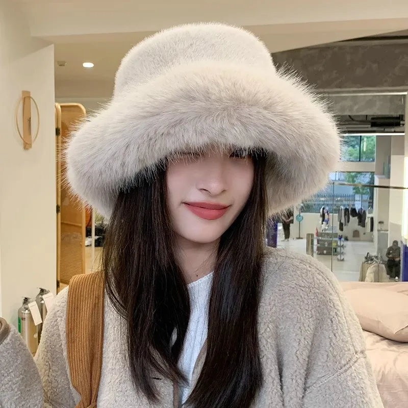 High-grade Faux Fur Mink Fur Fluffy Fisherman Hat Lady Style Big Head Circumference Plush Hat Winter Warm Pullover Hat display picture 3