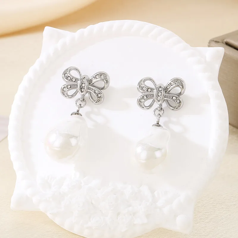 1 Pair Elegant Simple Style Streetwear Bow Knot 304 Stainless Steel 18K Gold Plated Drop Earrings display picture 3