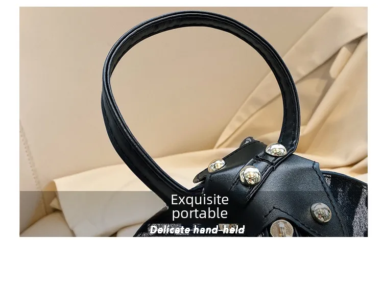 Fashion Leopard Triangle Bag  Korean Style New Arrival Portable Women's Bag Fashionable Women's Shoulder Crossbody Mini Bag display picture 6