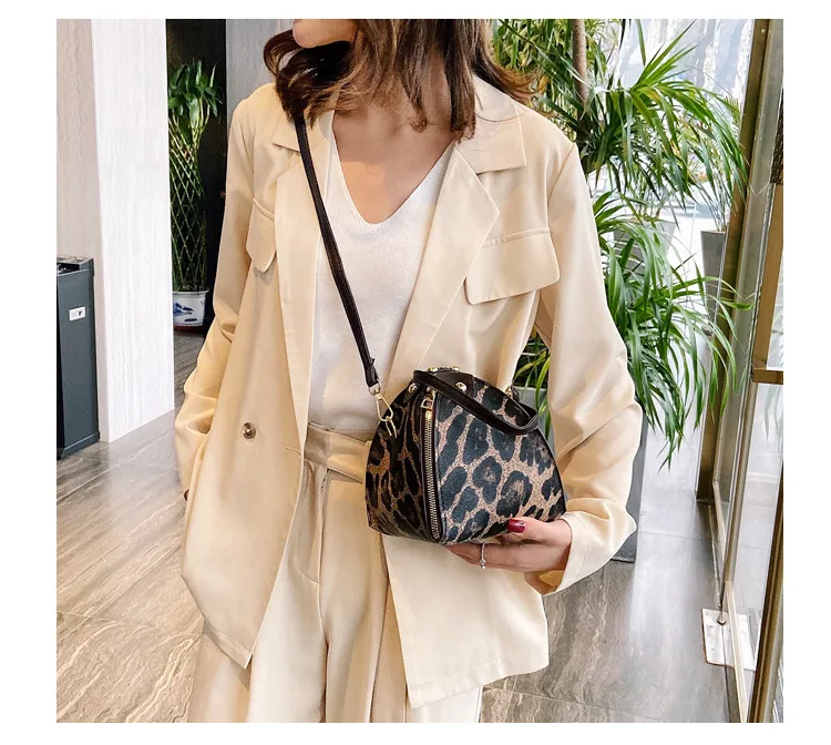 Fashion Leopard Triangle Bag  Korean Style New Arrival Portable Women's Bag Fashionable Women's Shoulder Crossbody Mini Bag display picture 13