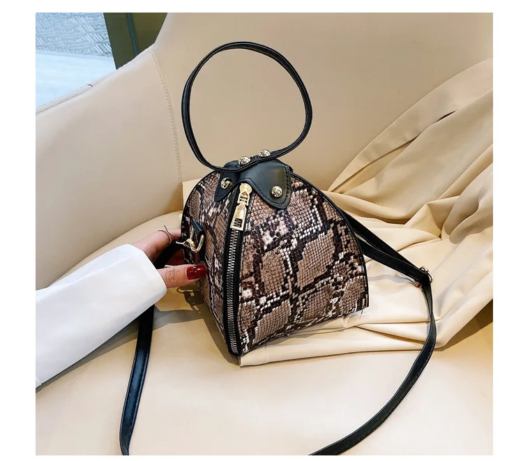 Fashion Leopard Triangle Bag  Korean Style New Arrival Portable Women's Bag Fashionable Women's Shoulder Crossbody Mini Bag display picture 23