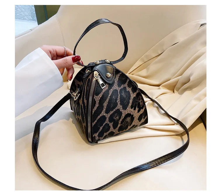Fashion Leopard Triangle Bag  Korean Style New Arrival Portable Women's Bag Fashionable Women's Shoulder Crossbody Mini Bag display picture 24