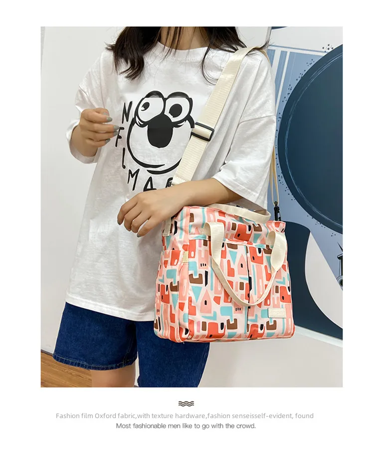 Mummy Bag New Casual Fashion Printed Multifunctional Portable Crossbody Bag Casual Lightweight Thermal Insulation Mother And Baby Bag display picture 12