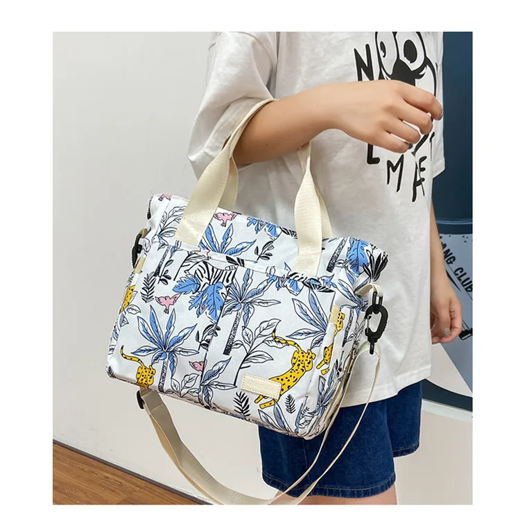 Mummy Bag New Casual Fashion Printed Multifunctional Portable Crossbody Bag Casual Lightweight Thermal Insulation Mother And Baby Bag display picture 18