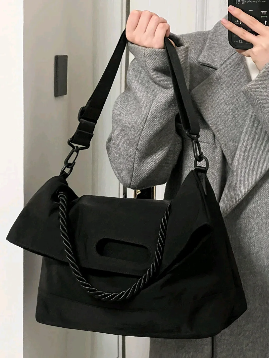 Large Capacity Bag Women's  Spring And Summer New Broadband Crossbody Bag High-end  Messenger Bag Commuter Tote Bag display picture 1