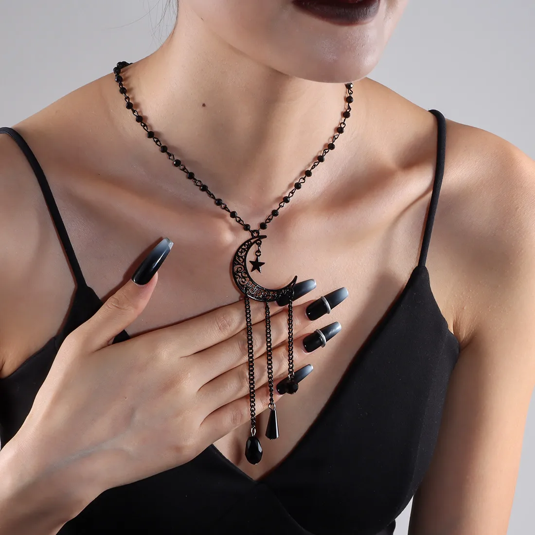 Gothic Retro Star Moon Alloy Glass Iron Wholesale Pendant Necklace display picture 2